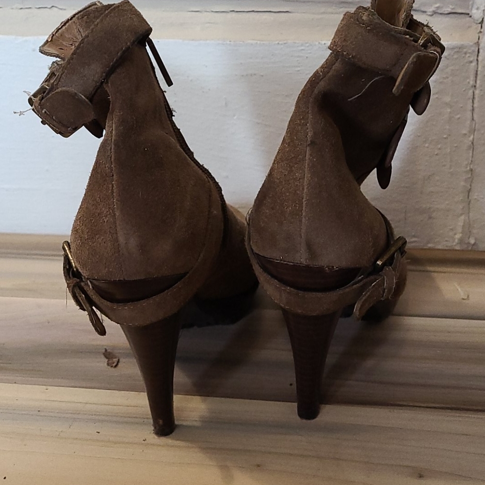 Military style leather booties! - Picture 5 of 9